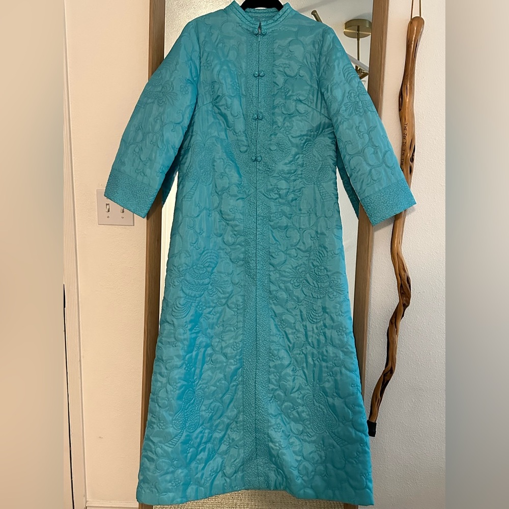 Vintage 1960’s rare styled by Mr. Robert light blue quilted housecoat robe.